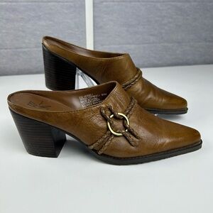 WHITE MOUNTAIN‎ Women’s Mule size 8.5 Color Brown